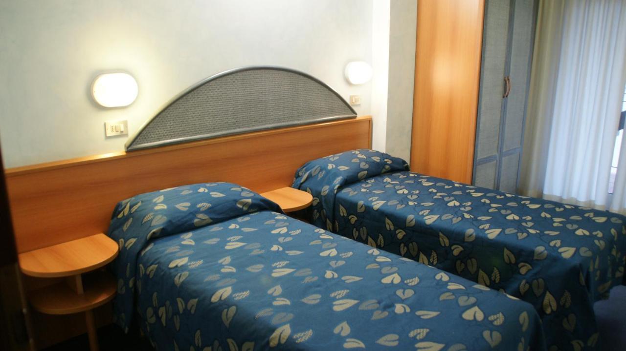 Hotel Verudella Rimini Extérieur photo