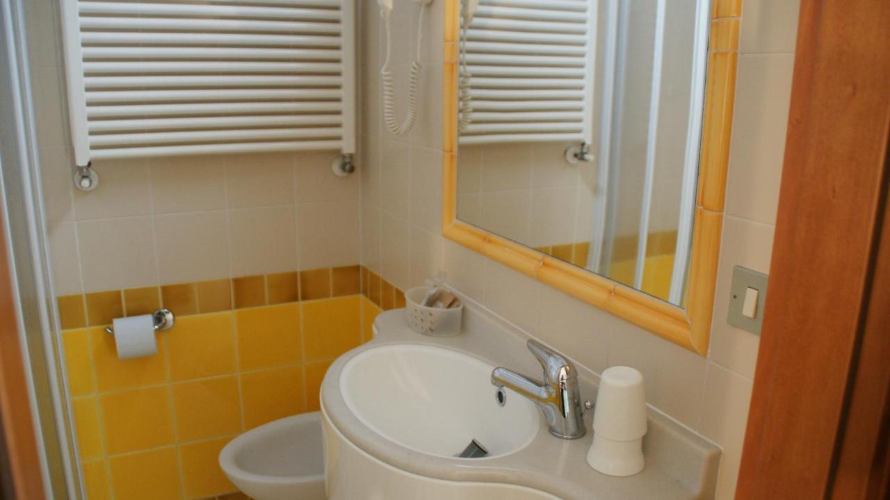 Hotel Verudella Rimini Extérieur photo
