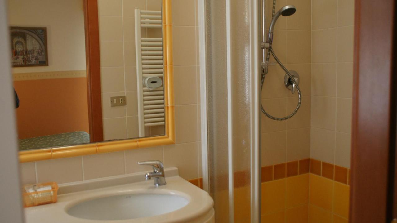 Hotel Verudella Rimini Extérieur photo
