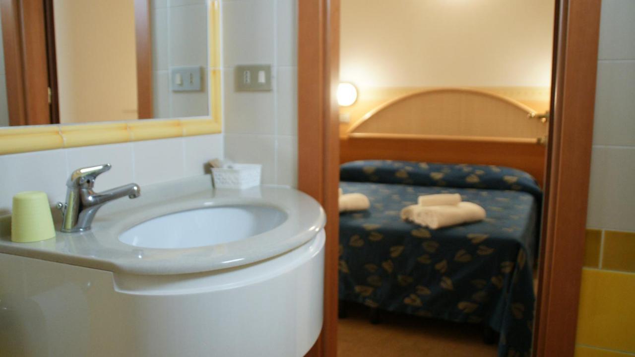 Hotel Verudella Rimini Extérieur photo