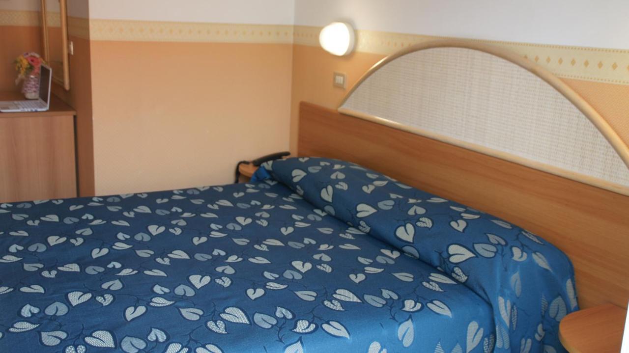 Hotel Verudella Rimini Extérieur photo