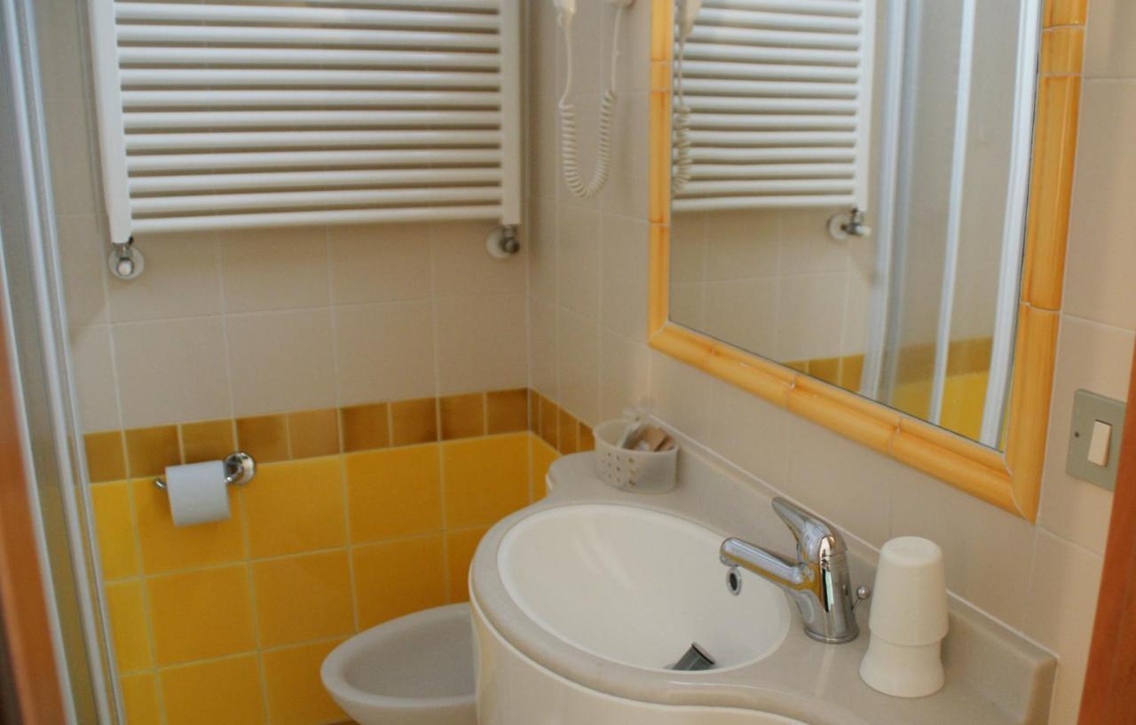 Hotel Verudella Rimini Extérieur photo