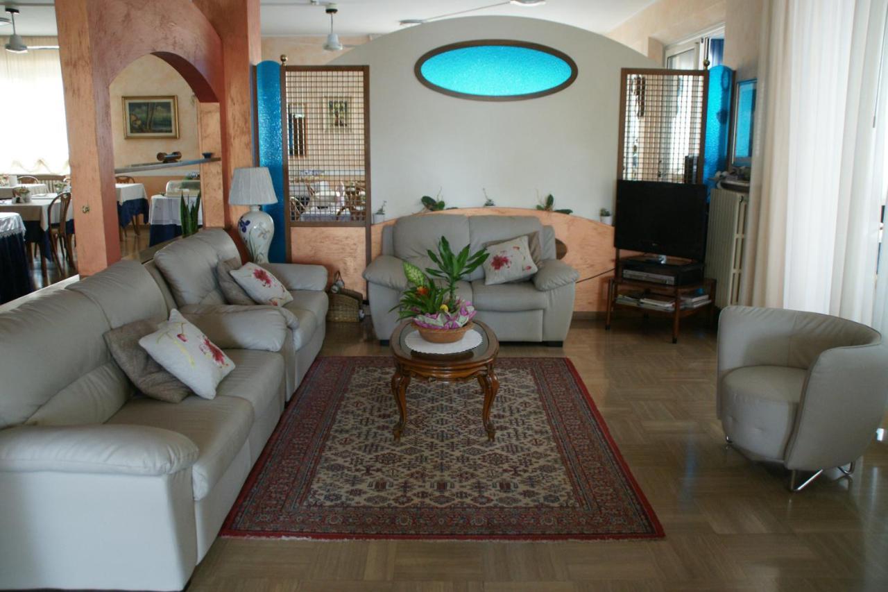 Hotel Verudella Rimini Extérieur photo